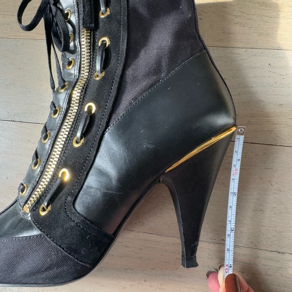 Nine West black tie up booties with zipper. Size 7 1/2 - Picture 12 of 15